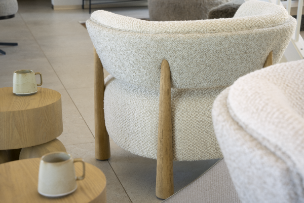 Designerski fotel MADISON jasno beżowy