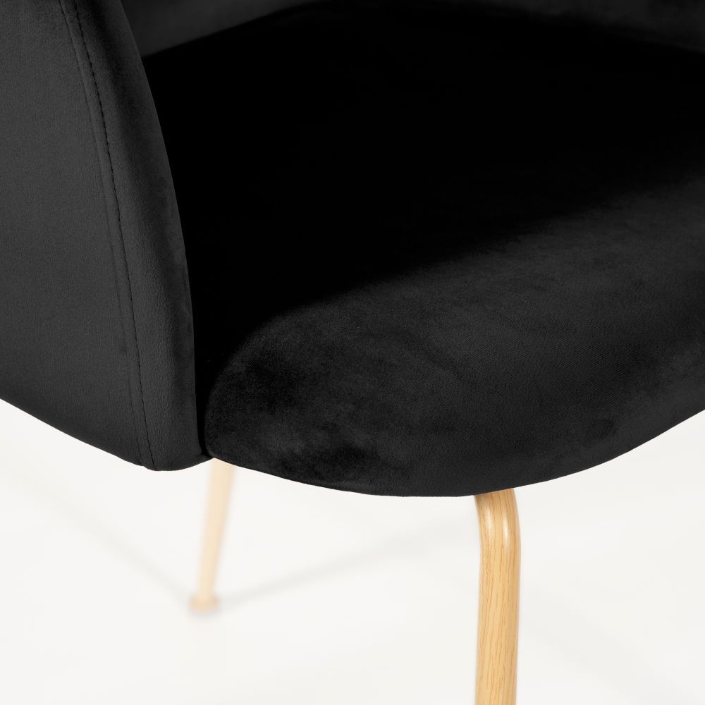 Susan krzesło w kolorze czarnym noga dąb