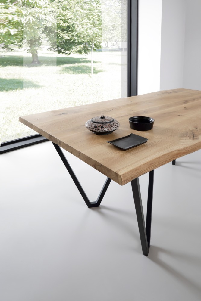 Stół z litego drewna Volare Tuum Tables