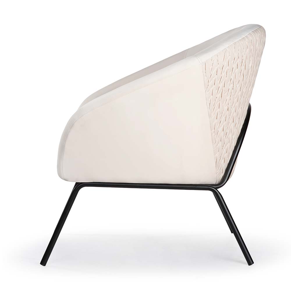 Elegancki fotel CHERRY na czarnych nogach High Comfort