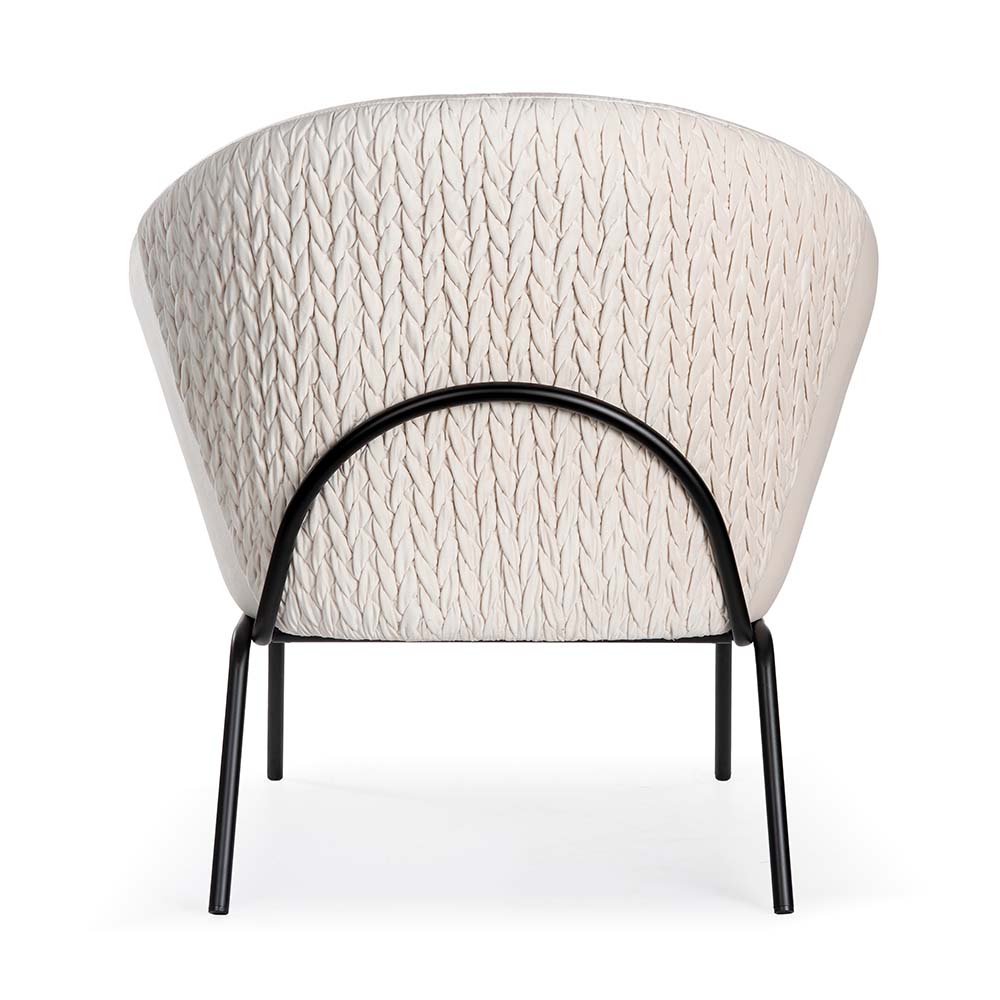 Elegancki fotel CHERRY na czarnych nogach High Comfort
