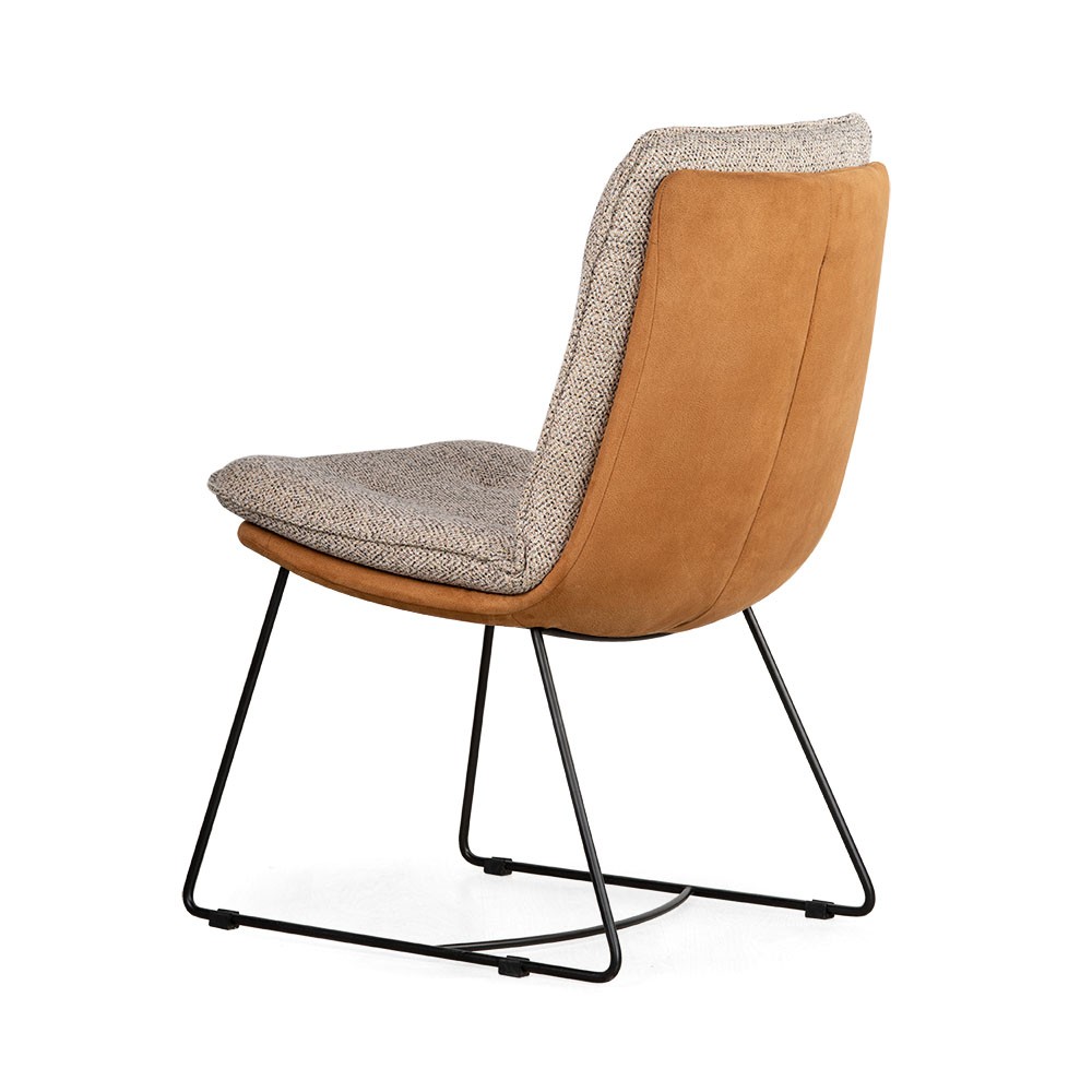 Designerskie krzesło SOFI na czarnych nogach