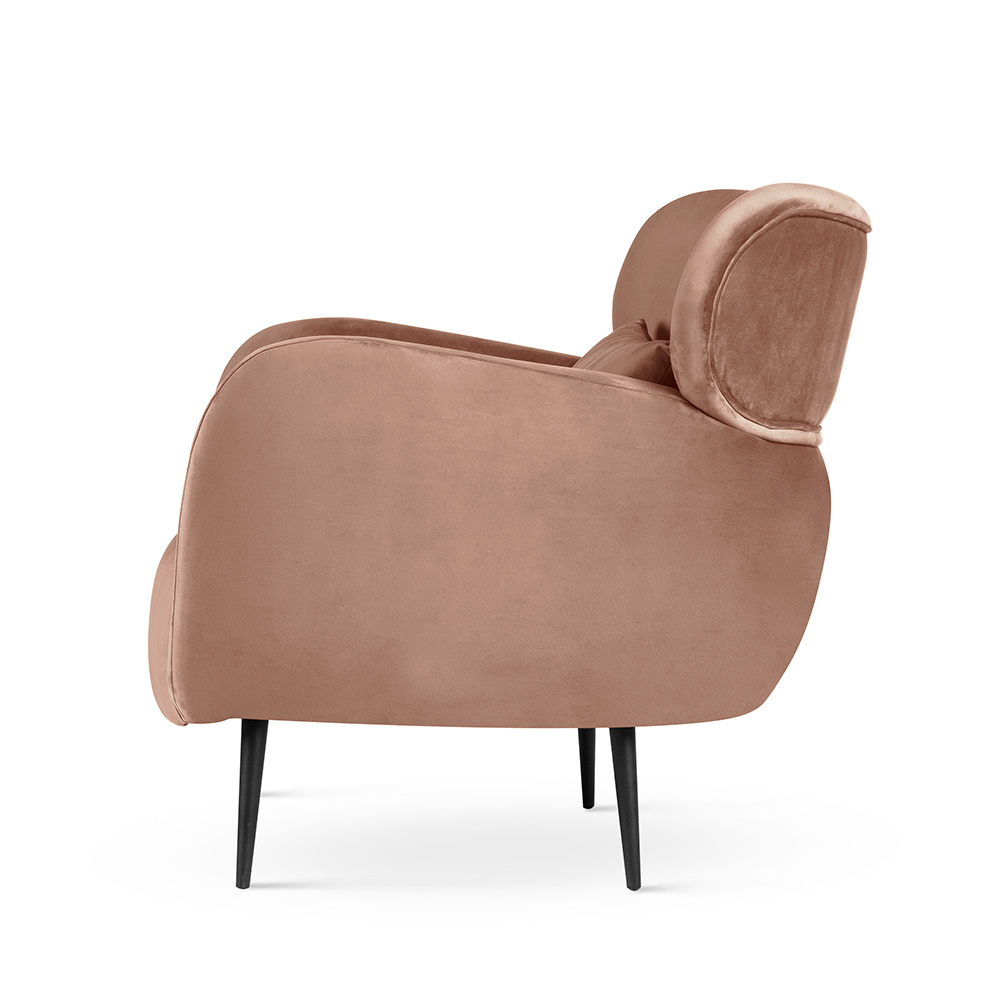 Skandynawski fotel z weluru BUENO w kolorze pudrowego różu do nowoczesnych pomieszczeń